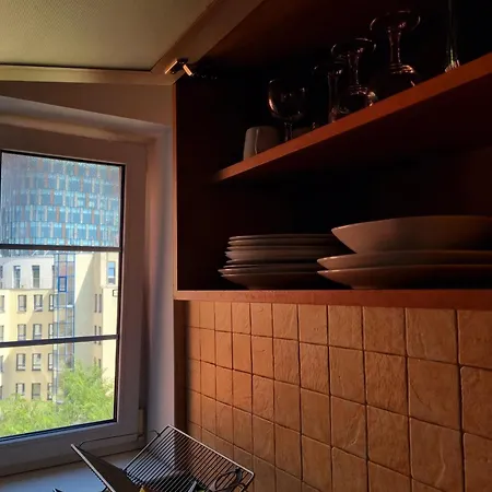 Big Huge Center 84m Nivy