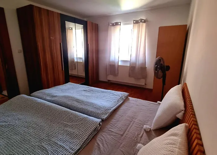 아파트 Big Huge Center 84m Nivy *