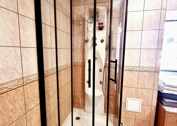 Big Huge Center 84m Nivy 브라티슬라바